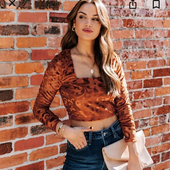 New On Twelfth Velour Long Sleeve Crop Top Small - Picture 2 of 12